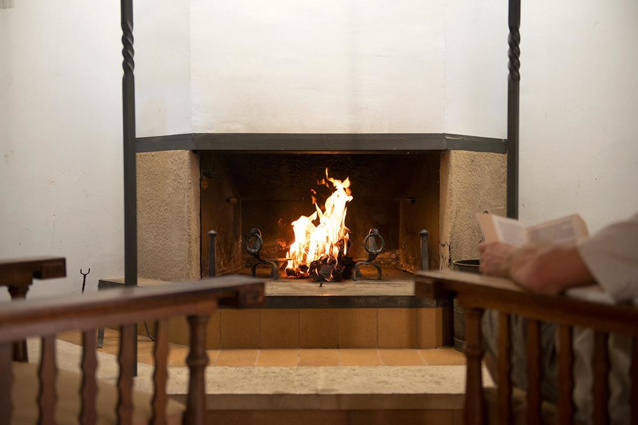 Crux Albergue Adahuesca Esterno foto